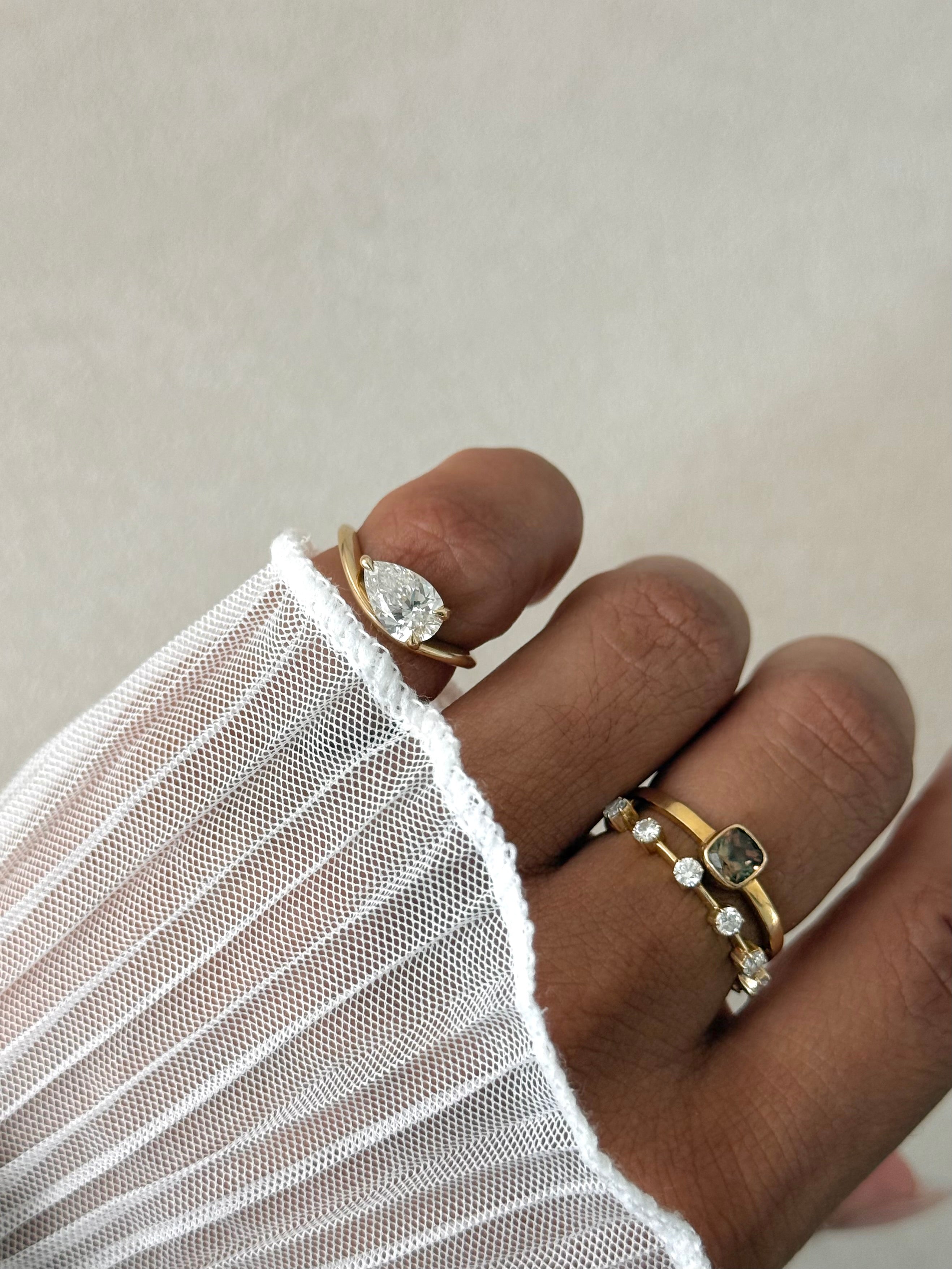 The Cove: 1CT Pear-Cut Lab Diamond Wavy Ring