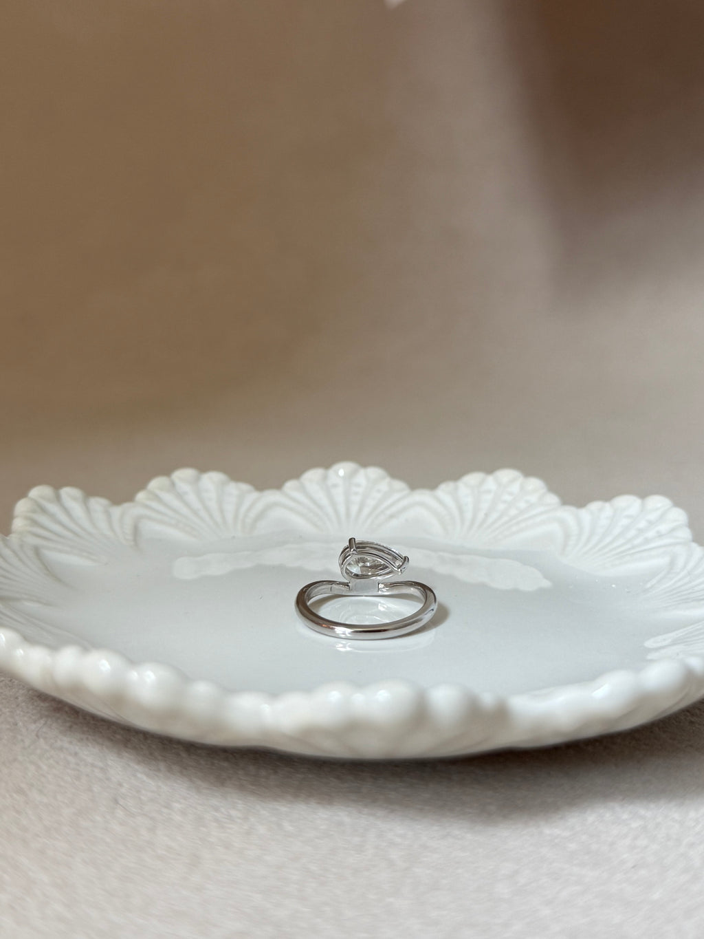 Sample—The Cove: Pear-Cut Lab Diamond Wavy Ring