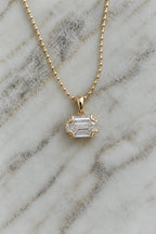 The Femme Pendant