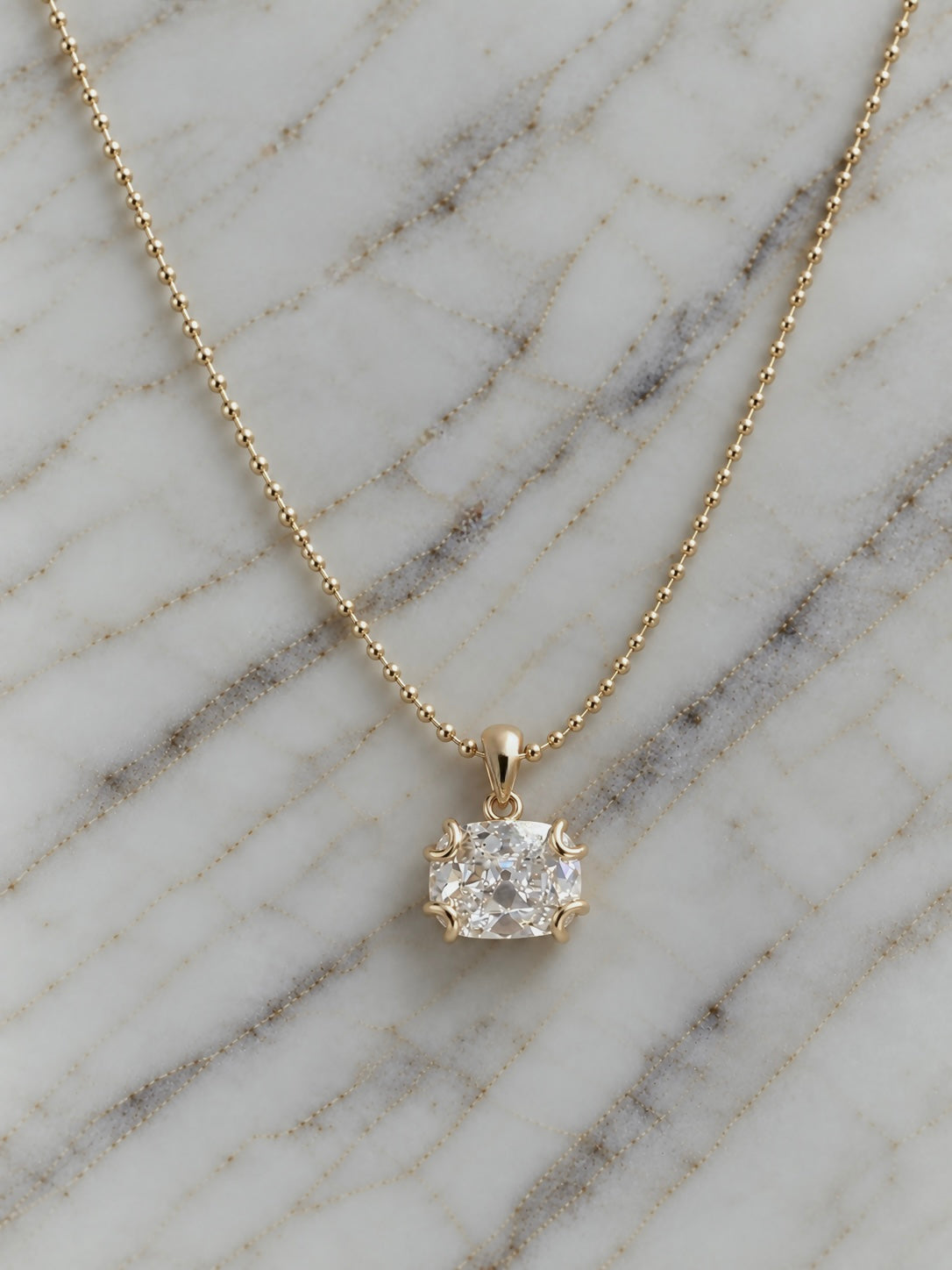 The Femme Pendant