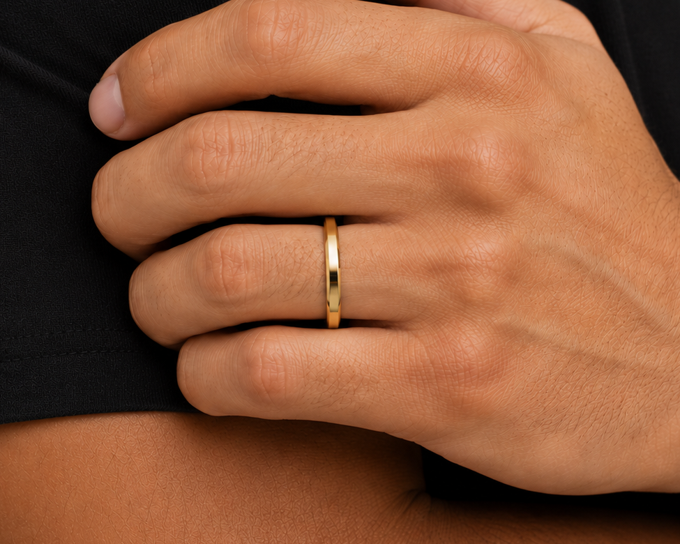 Men’s Comfort Fit Band: Beveled Edge, 14k Gold