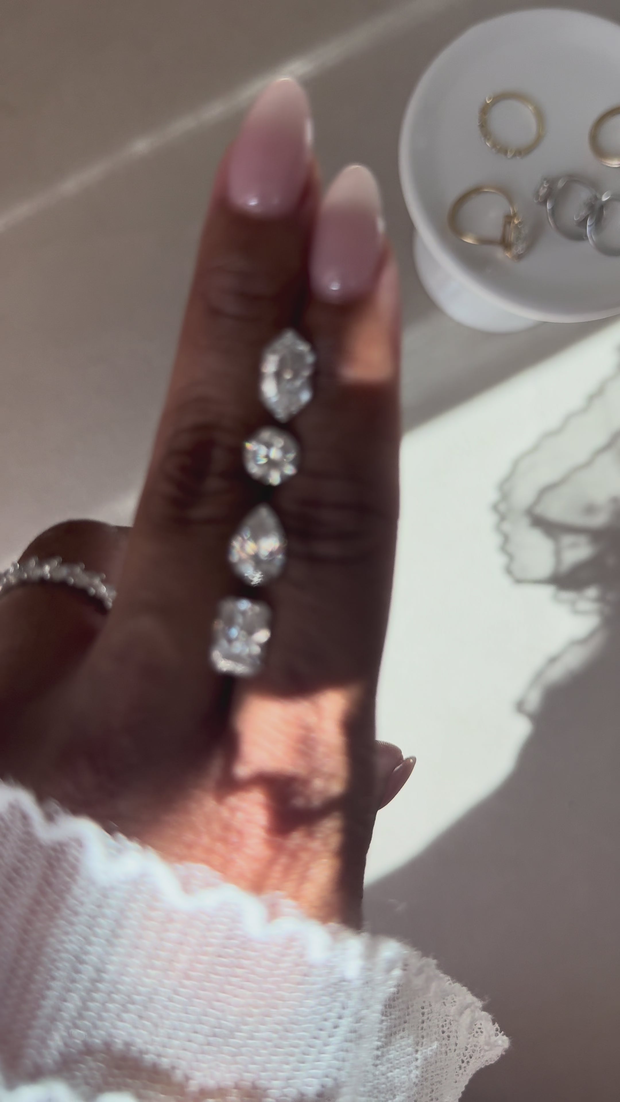 Loose Lab Diamond: 1.22CT Round-Cut Diamond with IGI Report